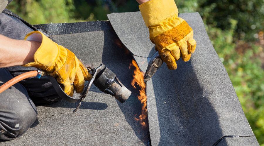 Expert Emergency Roof Repairs services in Goldthwaite, TX